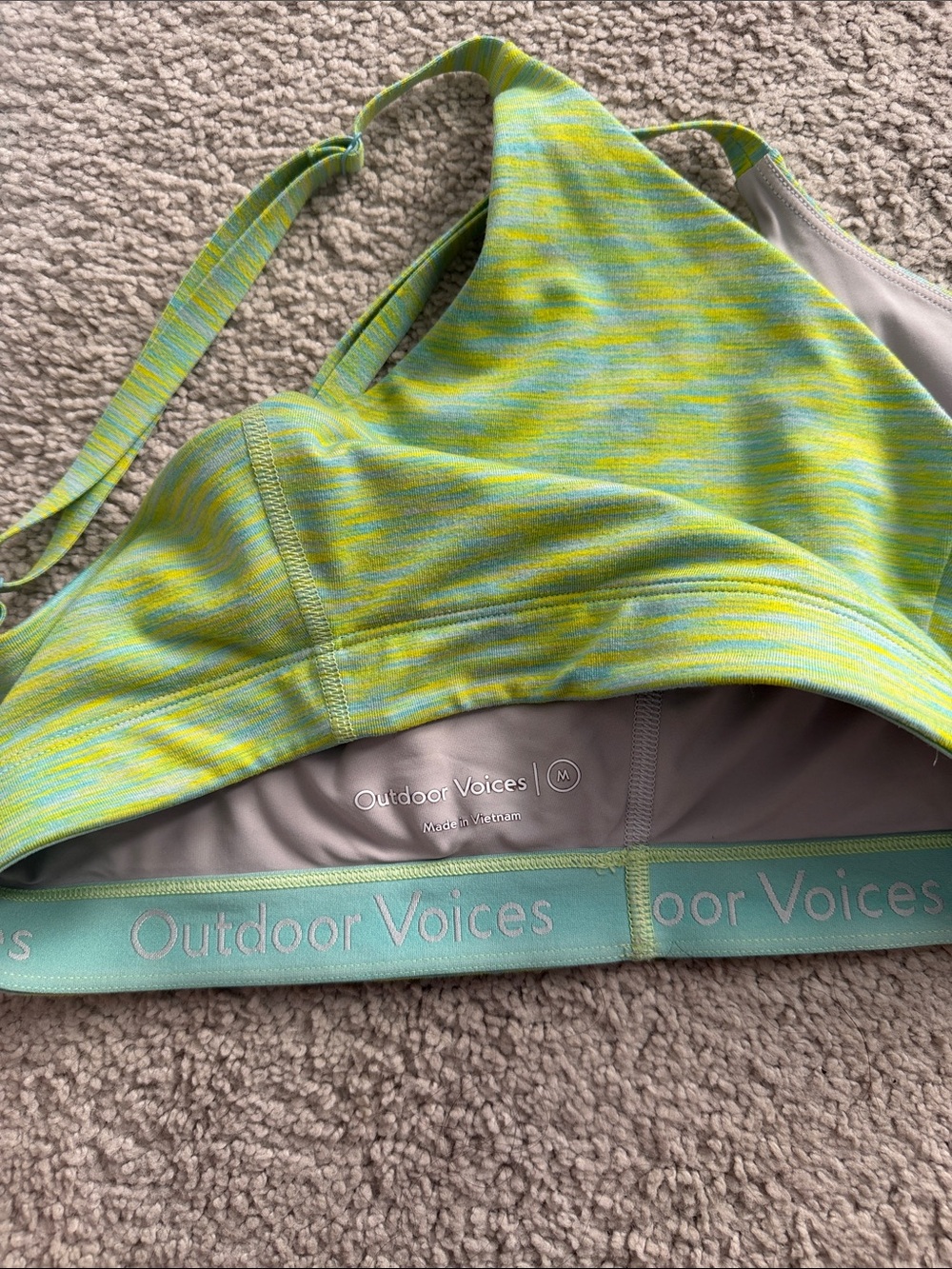 Outdoor Voices Spacedye green sports bra and biker shorts set - Picture 6 of 9